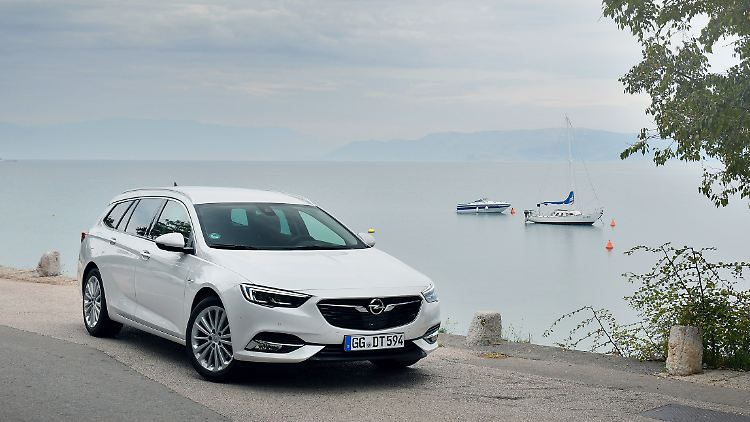 Von außen sieht man dem Opel Insignia das neue Triebwerk nicht an und so ist er einfach nur schick.