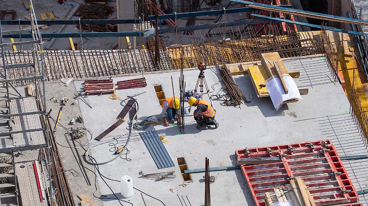 Lichtblicke am Bau: Der Boom im Immobilienmarkt könnte sich für Deutschland als Konjunkturstütze erweisen.