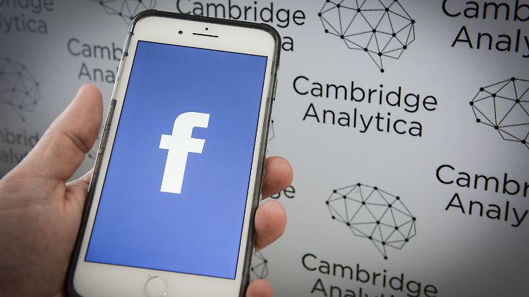 Acht Jahre lang konnte Cambridge Analytica unbemerkt Daten abzapfen.