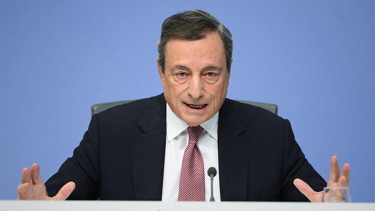 Nullzins bis "mindestens über den Sommer 2019" hinaus: EZB-Chef Mario Draghi.