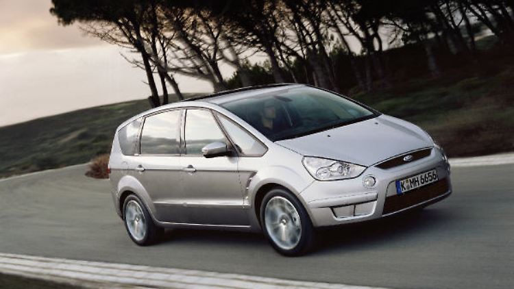 Der Ford S-Max hat den Vorteil recht zeitlos gezeichnet zu sein. Selbst heute wirkt er nicht furchtbar alt.