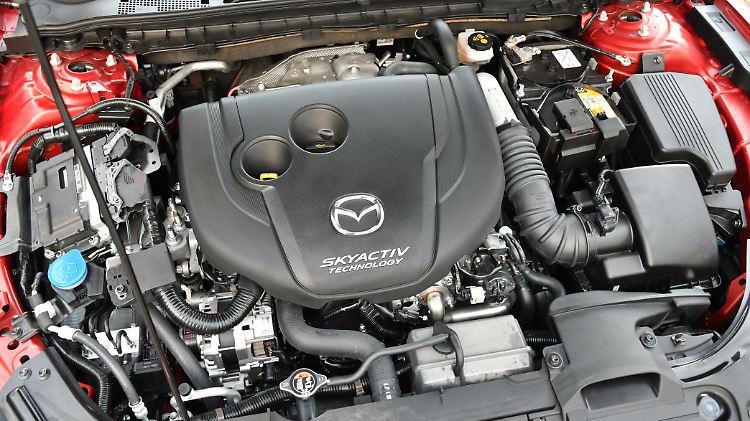 Eine unaufgeregte Kraftentfaltung verspricht der 2,2-Liter-Diesel unter der Haube des Mazda6.