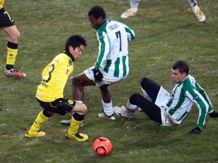 Mit den Füßen stark, aber auch mit dem Kopf erfolgreich: Shinji Kagawa, links.