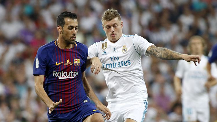 Sergio Busquets und der FC Barcelona könnten Toni Kroos und Real Madrid mit einem Clasico-Sieg schon aus dem Titelrennen kicken.