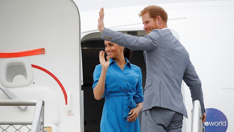 Am Morgen hatten sich Harry und Meghan von den Bewohnern des Inselkönigreichs Tonga verabschiedet.