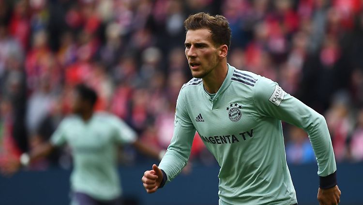 Matchwinner Goretzka erzielt das entscheidende Tor, muss dann aber ausgewechselt werden.