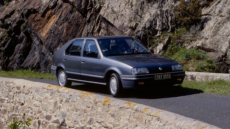!988 trat der Renault 19 seinen Siegeszug an. Einen Erfolg, den kein Renault wiederholen konnte.