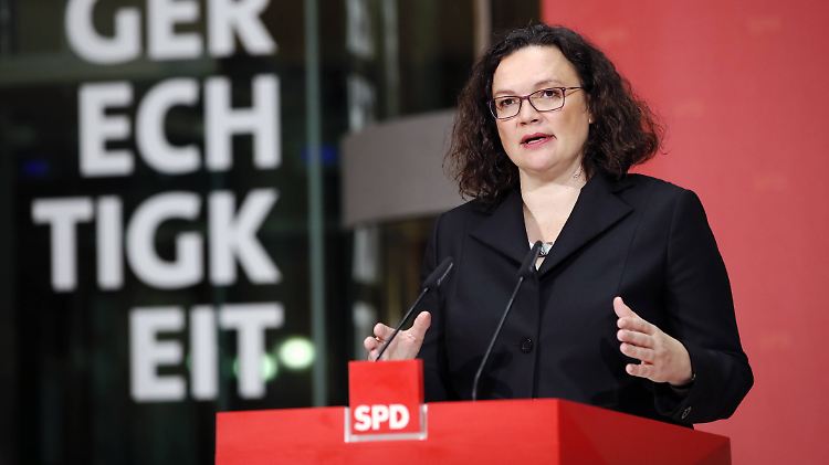 SPD-Chefin Andrea Nahles sagt, die Forderung nach einem sofortigen Austritt aus der GroKo habe es im Vorstand nicht gegeben.  
