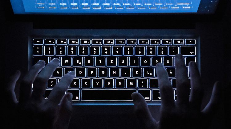 In den vergangenen beiden Jahren sind laut einer aktuellen Studie des Digitalverbandes Bitkom sieben von zehn deutsche Industriebetriebe Opfer von Cyberangriffen geworden. 