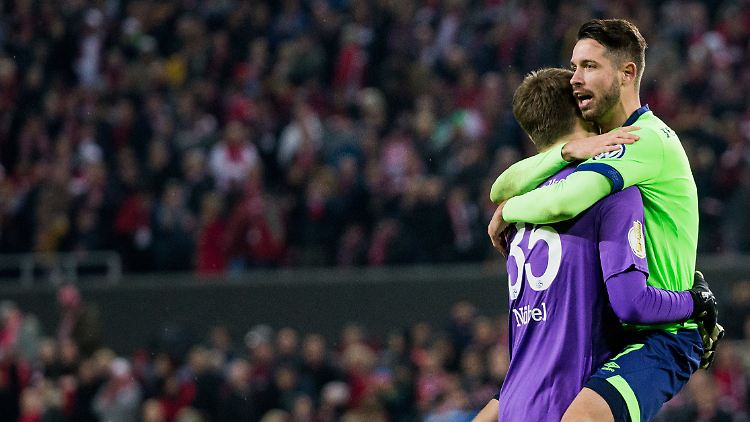 Ausgerechnet der gebürtige Kölner Mark Uth wird für Schalke beim "Effzeh" zum Matchwinner.