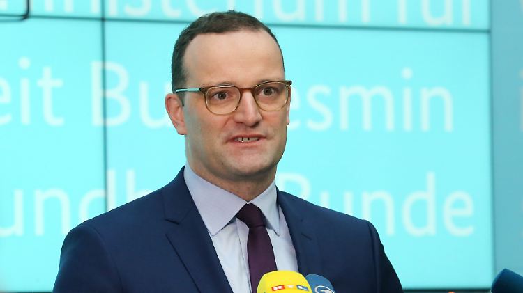 Die CDU sei "das Herz unserer Demokratie", sagte Spahn in dem Video.