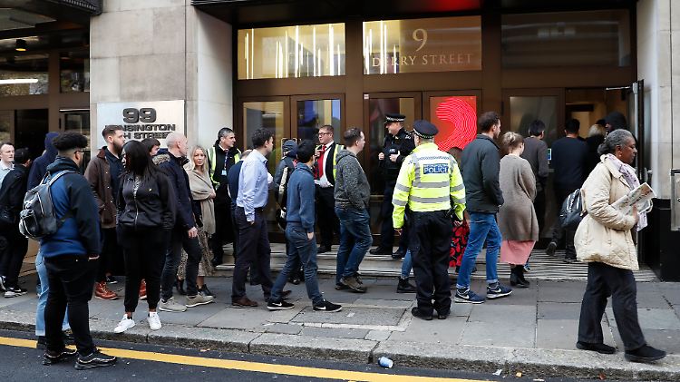 Die Polizei nahm nach dem gewaltsamen Streit in der Derry Street eine Person fest.