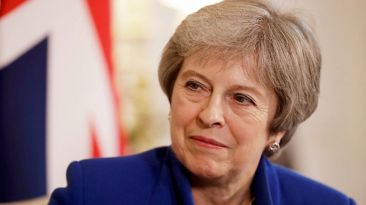 Nach dem Brexit soll Großbritannien laut eines Medienberichtes in der Zollunion bleiben, doch ein Regierungssprecher dementiert.