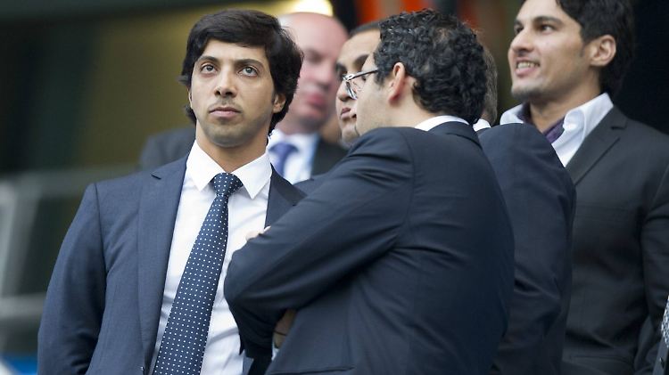Hat Mansour bin Zayed Al Nahyan (l.) aus eigener Tasche nachgeholfen, um den Klub zu finanzieren?