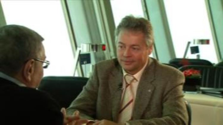 Witthaut im Gespräch mit Manfred Bleskin.