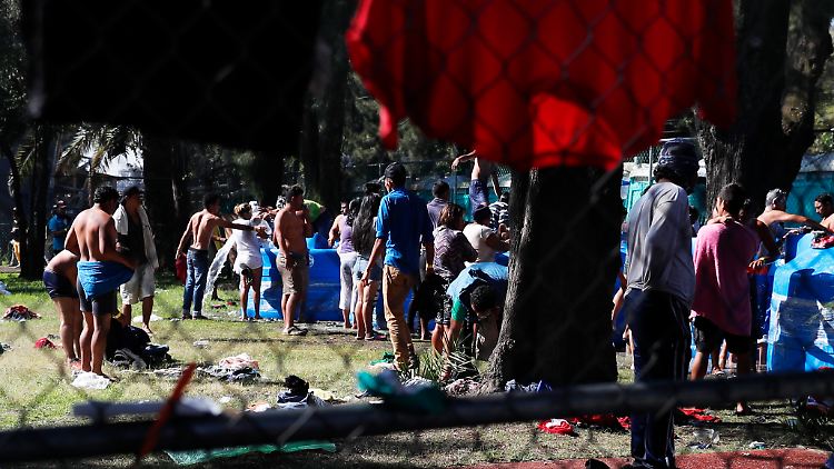 Die sogenannte Migranten-Karawane macht halt in Mexiko.
