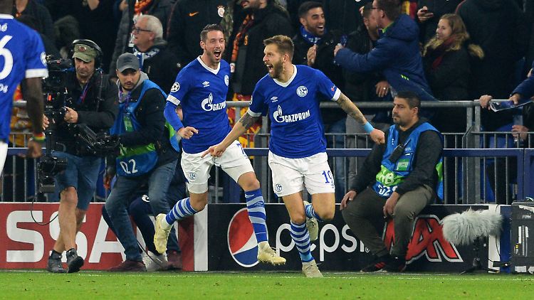 Schalkes Stürmer treffen wieder: Guido Burgstaller und Mark Uth profitieren offenbar von den Maßnahmen ihres Trainers.