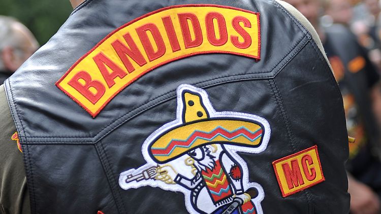 Die Festgenommenen sollen Mitglieder der "Bandidos" sein.