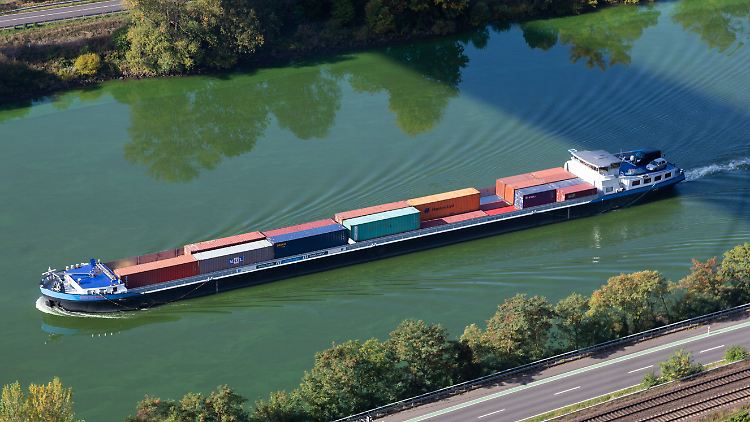 Die Binnenschifffahrt droht von der Konkurrenz abgehängt zu werden. Autonomes Fahren könnte helfen.