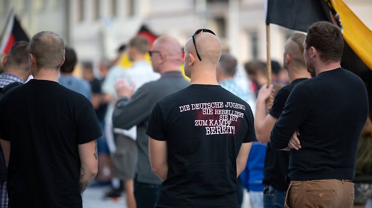 Neonazis in Köthen, Sachen-Anhalt. 