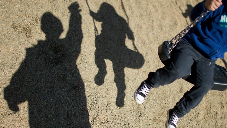 Die Steuerbelastung von Familien soll jährlich um rund 9,8 Milliarden Euro sinken.