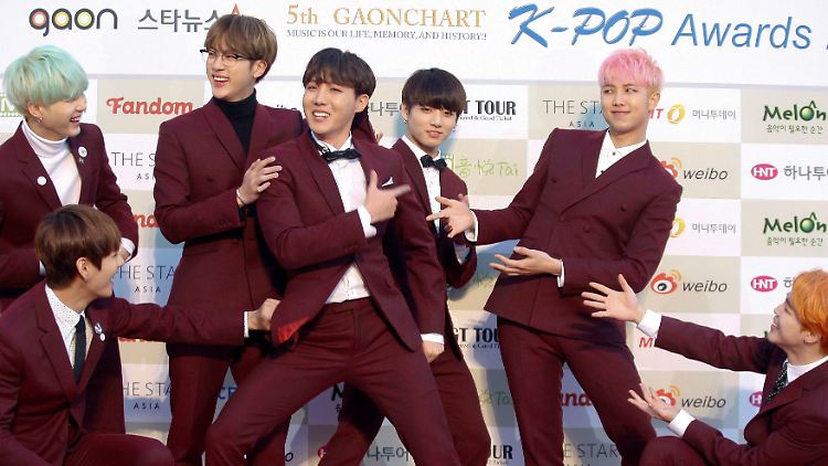 Die Boygroup BTS hat über zehn Millionen Abonnenten auf YouTube.