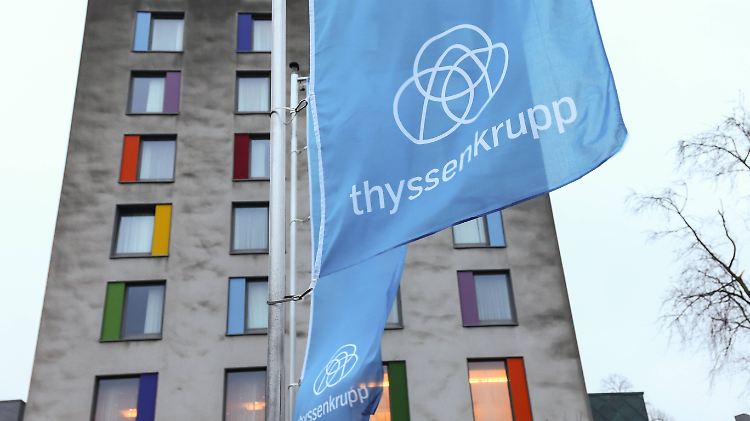 Der Industriekonzern Thyssenkrupp rechnet wegen Risiken aus einem Kartellverfahren im Geschäftsjahr 2017/2018 kaum noch mit Gewinn.