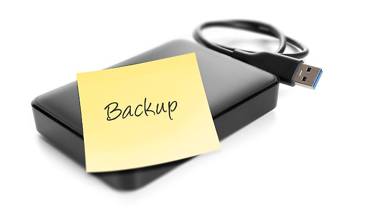 Ein Backup sollte immer auf einem externen Speichermedium gesichert werden.