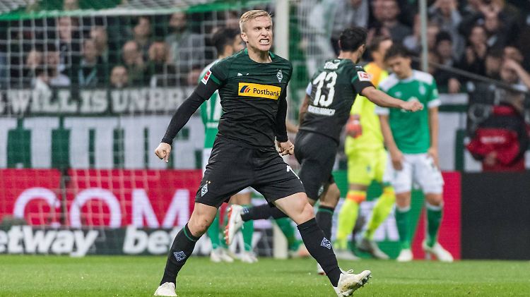 Pure Freude bei Gladbach: Plea trifft gleich dreimal gegen Werder Bremen.
