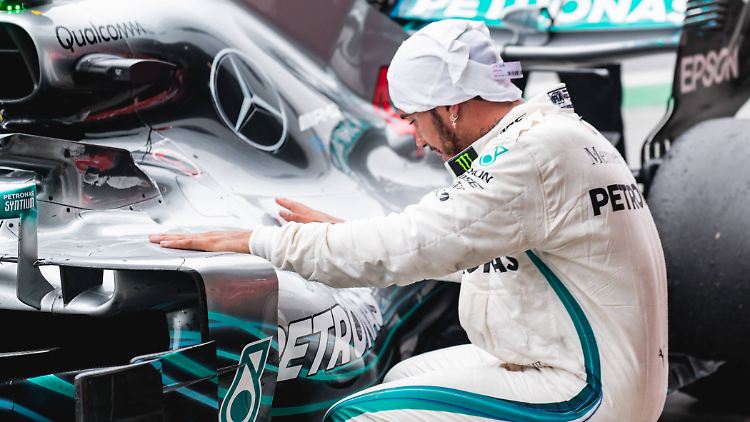 Zufrieden mit seinem Auto: Lewis Hamilton.