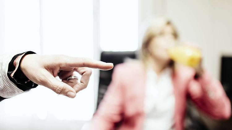 Eine grundsätzliche Zugangsbeschränkung für Menschen, die ihren Anspruch auf Impfung nicht wahrnehmen wollen, ist also schwierig durchzusetzen.