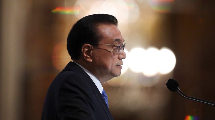 Li Keqiang verspricht ein verstärktes chinesisches Engagement für einen freien Welthandel.