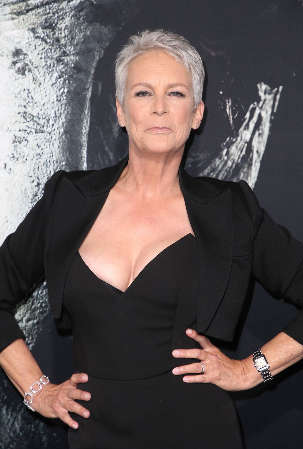Eigentlich hatte Jamie Lee Curtis schon vor vielen Jahren - nämlich 2004 - angekündigt, sich allmählich aus dem Filmgeschäft zurückzuziehen. Tatsächlich spielte sie danach nur ein paar Neben- oder Fernsehrollen, bis …