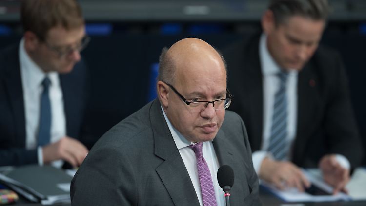 Altmaier sagte, der Staat müsse notwendige Rahmenbedingungen schaffen und für eine "zeitlich begrenzte" Anschubhilfe sorgen. 