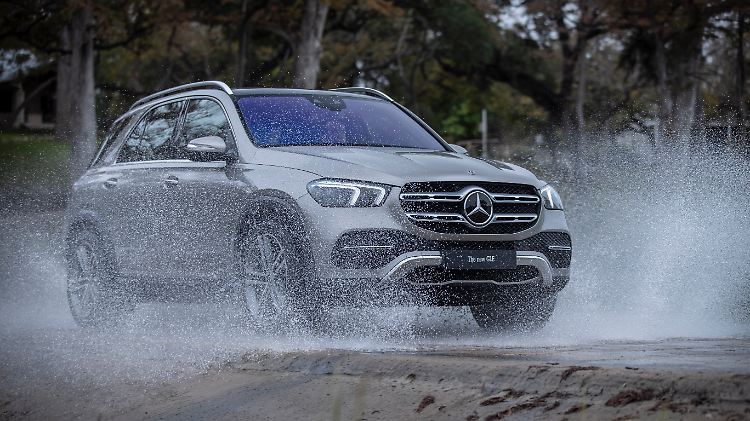 Das E-Active-Body-Control-Fahrwerk filtert beim Mercedes GLE wirklich jede Unebenheit weg.
