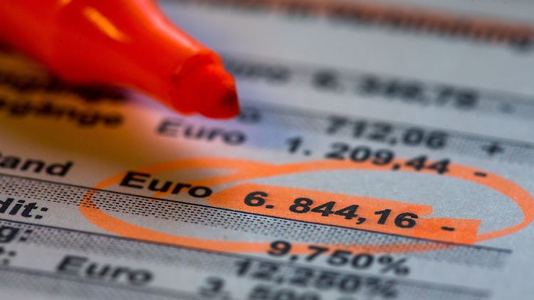 Kunden von Banken und Sparkassen können laut Stiftung Warentest jeden seit Juni 2010 abgeschlossenen Verbraucherkreditvertrag widerrufen.