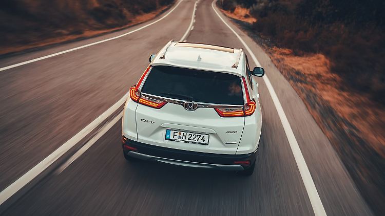 Auf Autobahnetappen steigt der Verbrauch wie bei anderen Hybriden auch beim Honda CR-V deutlich an.