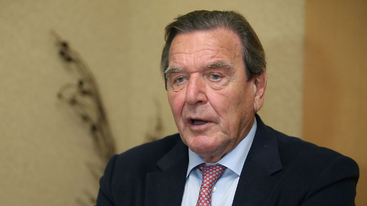 Schröder warnt die Bundesregierung davor, Deutschland gegen chinesische Investoren abzuschotten.