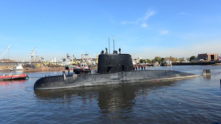U-Boot-Technik aus Deutschland: Die "ARA San Juan", hier beim Auslaufen im Hafen von Buenos Aires (Archivbild).