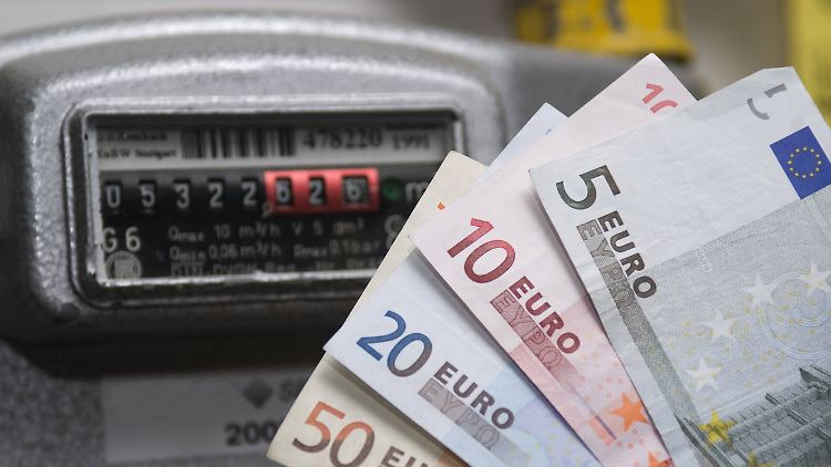 Stromkunden sind Preisanhebungen nicht hilflos ausgeliefert: Beim Anbieterwechsel lassen sich im Schnitt 68 Euro im Jahr sparen, betont das Bundeskartellamt.
