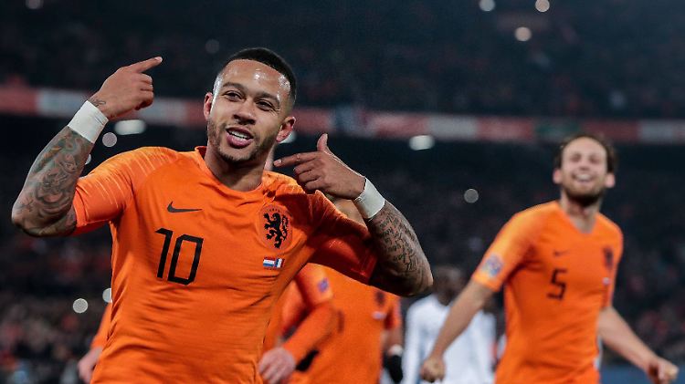Memphis Depay setzte mit seinem coolen Elferlupfer den Schlusspunkt unter ein fulminantes Spiel der Holländer gegen Fußball-Weltmeister Frankreich.