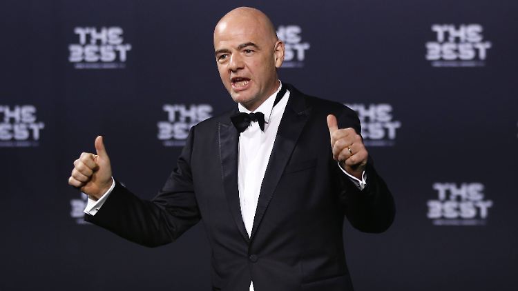 Infantino will von der Milliarden-Offerte wenig bis nichts preisgeben.