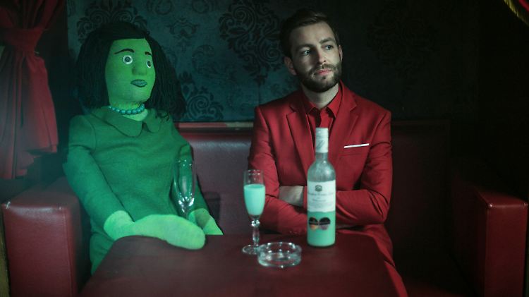 Alles nur Fiktion - im echten Leben sind sie kein Paar: Cordula Grün und Josh.