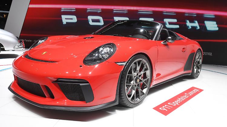 Fast 2,7 Milliarden Euro Reingewinn in neun Monaten Autobau: In Paris stellte die Marke Porsche zuletzt ein Speedster-Konzept der 911er-Reihe vor.