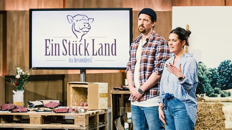 Traten mit "Ein Stück Land" zur Löwen-Fütterung an - vergebens: Hinrich Carstensen und Lina-Louisa Kypke.