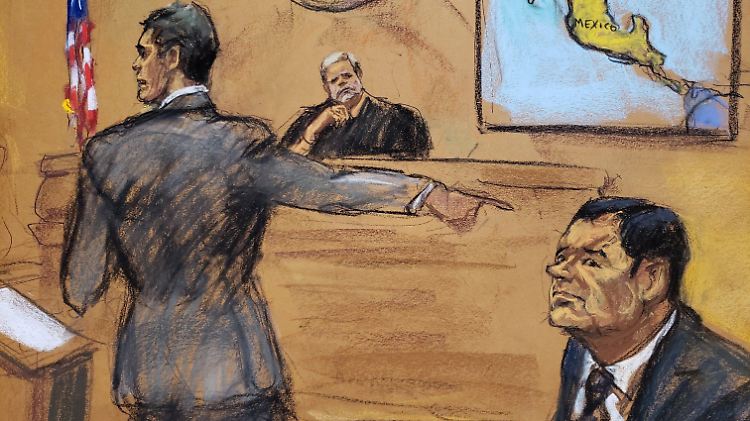 "El Chapo" (r., Skizze vom Prozesstag am 13. November) ließ mutmaßlich einen Mann töten, weil der ihm nicht die Hand gab.