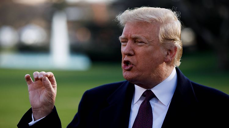 Saudi-Arabien sei ein "großartiger Partner in unserem sehr wichtigen Kampf gegen den Iran", der noch dazu "Hunderttausende Arbeitsplätze" in den USA schaffe, erklärte Trump.