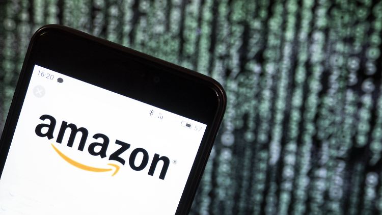 Amazon hat die Namen und Mailadressen von Kunden veröffentlicht. Das Problem sei aber gelöst, heißt es.