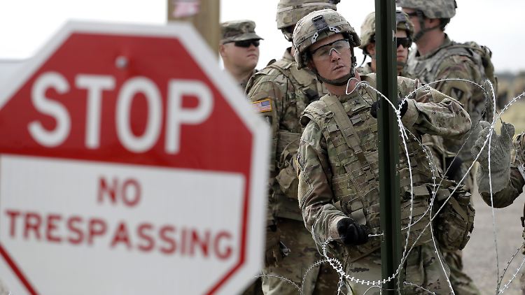 Entgegen dem, was US-Präsident Trump angekündigt hat, dürfen die Soldaten an der Grenze zu Mexiko keine Schusswaffen einsetzen.