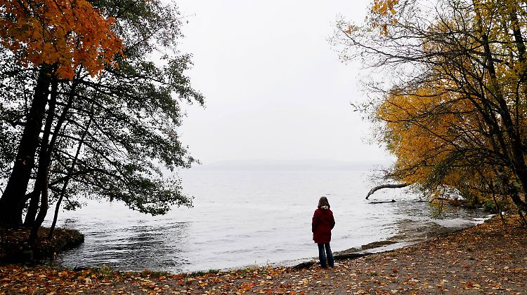 Menschen mit niedriger Bildung und geringem Einkommen sind dem Bericht zufolge häufiger von chronischen Depressionen betroffen.